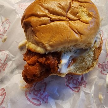 Arby's Roast Beef - Buffalo chicken slider - Fast Food Near Me - Tonawanda, New York