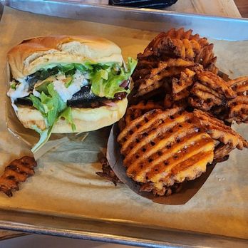 Beauvine Burger Concept - Belle Ringer - Burgers Near Me - Richmond, Virginia Beauvine Burger Concept - Belle Ringer - Burgers Near Me - Richmond, Virginia