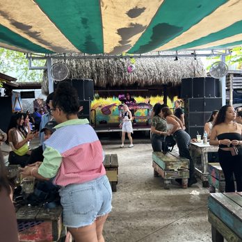 Gramps - Good atmosphere - Bars Near Me - Miami, Florida