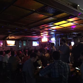 Maggie's Pub - Before the dancing started - British Near Me - Santa Fe Springs, California