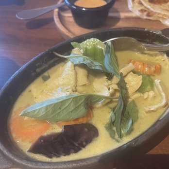 Tarah Thai Kitchen - Green curry with chicken - Thai Near Me - San Jose, California Tarah Thai Kitchen - Green curry with chicken - Thai Near Me - San Jose, California