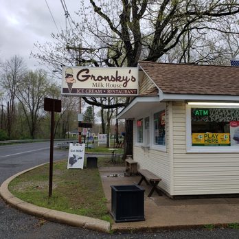 Gronsky's Milk House - Outside - Ice Cream & Frozen Yogurt Near Me - High Bridge, New Jersey