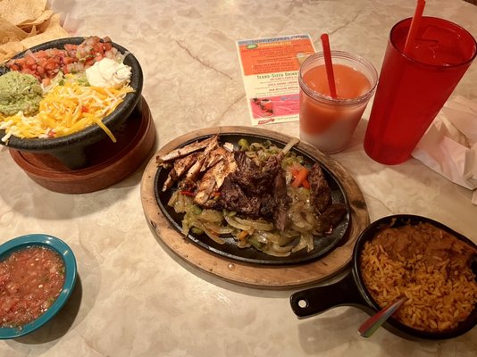 Chuy's by null