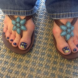 Nail Club - Design by Vicky