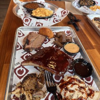 Q-BBQ - The small Lil Q Platter is a good assortment of meats - Barbeque Near Me - Oak Park, Illinois