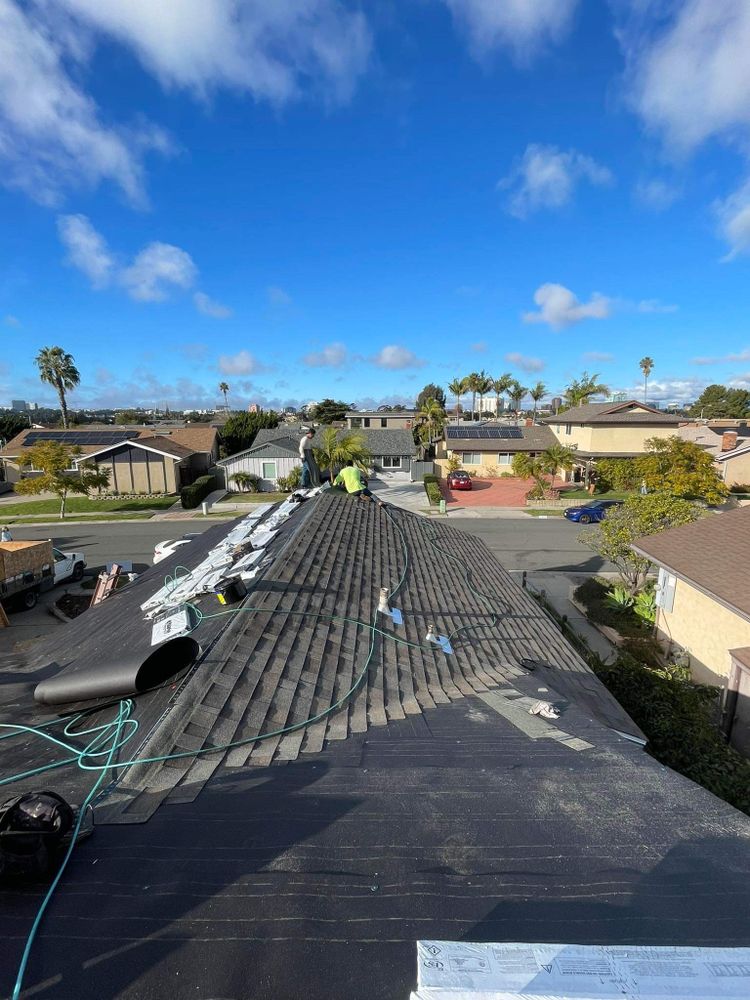 Slide of R&M Roofing