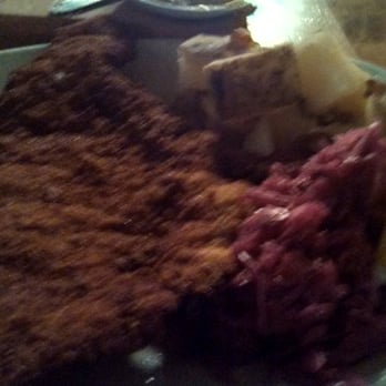 Berliner Pub - Berliner Pub Wienerschnitzel - German Near Me - Renton, Washington