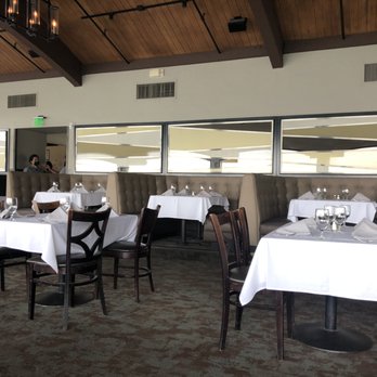 Tom Ham's Lighthouse - Simple verging on bland decor. - Breakfast & Brunch Near Me - San Diego, California Tom Ham's Lighthouse - Simple verging on bland decor. - Breakfast & Brunch Near Me - San Diego, California
