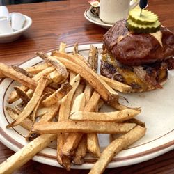 Truss and Trestle DINER  - Johnny cash burger on pretzel bun