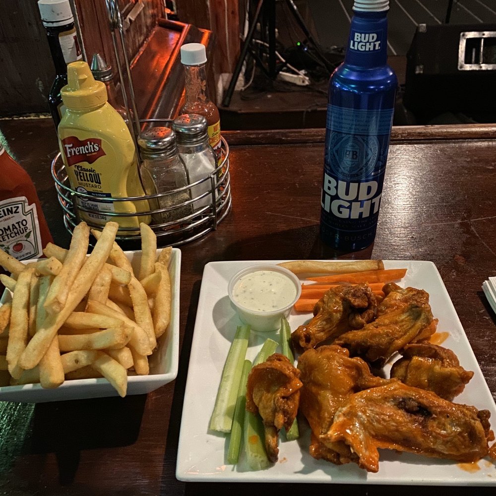 Ireland's 32 - Dive Bars Near Me - Van Nuys, California Ireland's 32 - Dive Bars Near Me - Van Nuys, California