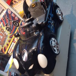 Hamleys Toy Store - Bat mobile for Xmas !!