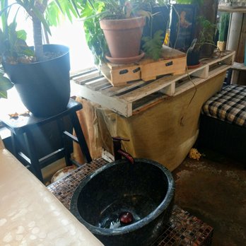 Iwi Fresh Resting Spa - Stone basin/foot sink for pedicures. - Day Spas Near Me - Atlanta, Georgia Iwi Fresh Resting Spa - Stone basin/foot sink for pedicures. - Day Spas Near Me - Atlanta, Georgia