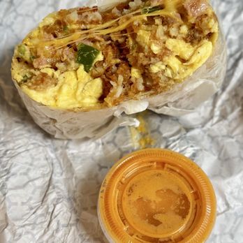 LJ's Lil' Cafe - Eating it with the habanero sauce - Breakfast & Brunch Near Me - Orange, California