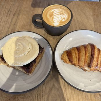 Eller Bakery - Bakeries Near Me - Costa Mesa, California