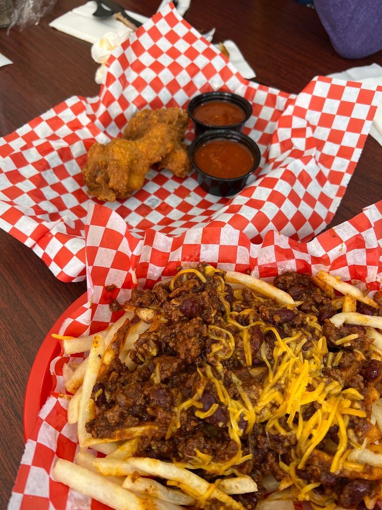 STARZ SPORTS BAR AND GRILL 5207 Madison Ave, Sacramento, California