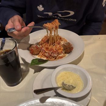 Francesco Ristorante - Spaghetti with meatballs, Parmesan to spread - Italian Near Me - Snoqualmie, Washington Francesco Ristorante - Spaghetti with meatballs, Parmesan to spread - Italian Near Me - Snoqualmie, Washington