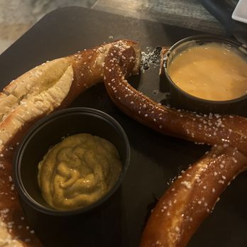 Southpaw Brewing Company - Bavarian Pretzel - Tacos Near Me - Yaphank, New York Southpaw Brewing Company - Bavarian Pretzel - Tacos Near Me - Yaphank, New York