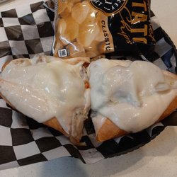 Bella Napoli - Sausage and peppers sub with chips