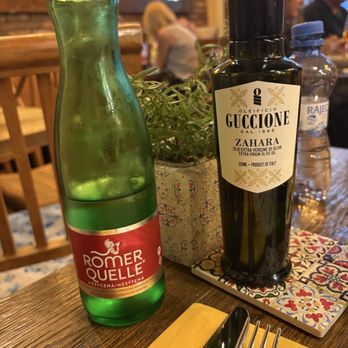 Papaiolo - Water helped us survive the heat. Olive oil to eat with fabulous crust. - Pizza Near Me - Praha 1, Puerto Rico Papaiolo - Water helped us survive the heat. Olive oil to eat with fabulous crust. - Pizza Near Me - Praha 1, Puerto Rico