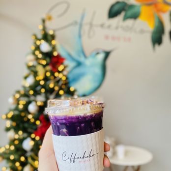 Coffeeholic House - Coffeeholic dream with ube drizzle - Coffee & Tea Near Me - Seattle, Washington
