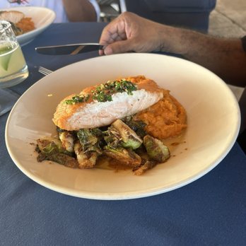 Coastal Fish Company - Salmon  with vegetables - Seafood Near Me - Memphis, Tennessee