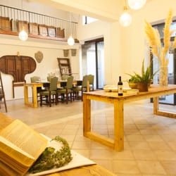 Florence Food Studio - Relax and dine in our amazing hall in the heart of Florence