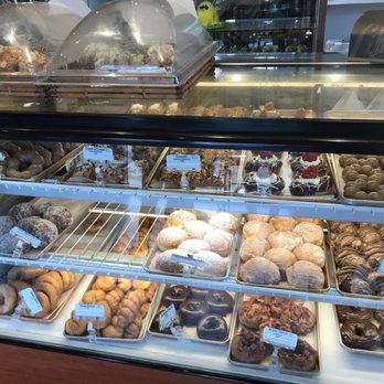 Liliha Bakery - Bakeries Near Me - Honolulu, Hawaii