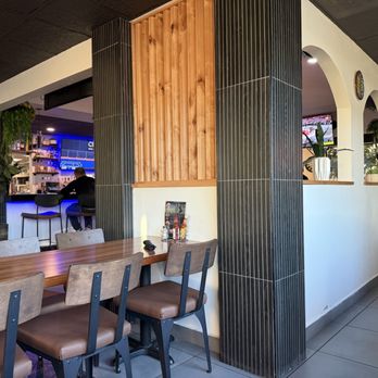 El Paraiso - Ashland - Looking towards the bar - Mexican Near Me - Ashland, Oregon