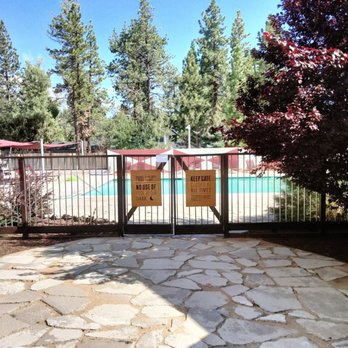 Noon Lodge at Mallard Bay - Big Bear Lake, CA