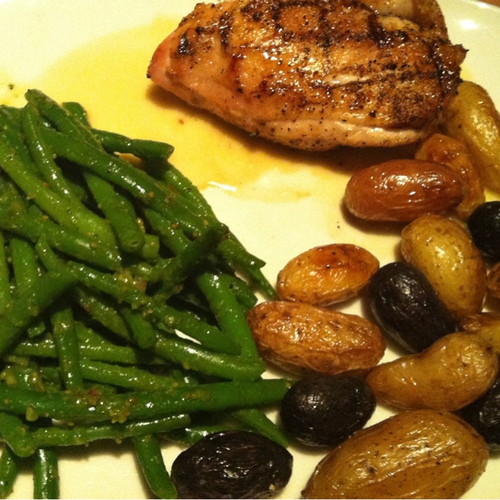 Pamplemousse Grille - grilled chicken jidori with vegetables - New American Near Me - Solana Beach, California