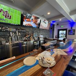 Jimmy's Boulevard Restaurant - Inside Bar