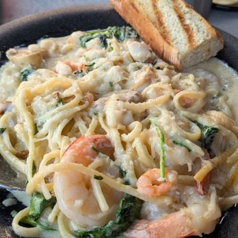 Blackfin - Pubs Near Me - Comox, British Columbia