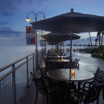 Landry's Seafood House - Seafood Near Me - Kemah, Texas Landry's Seafood House - Seafood Near Me - Kemah, Texas