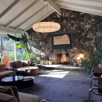 The Capri Hotel - Lobby and Checkin - Hotels Near Me - Ojai, California