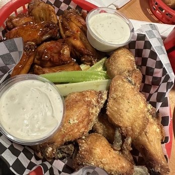 Maple Tavern - Chicken Noodle Flavored & Spicy & Sweet Thai flavored Tavern Wings - Large - American Near Me - Maple Grove, Minnesota