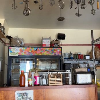 Fehrenbacher Hof - Pick-up counter - Coffee & Tea Near Me - Portland, Oregon