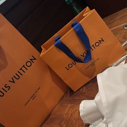 My items ! Purse and perfume