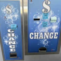 Clean Bubbles Laundromat - Broken everything