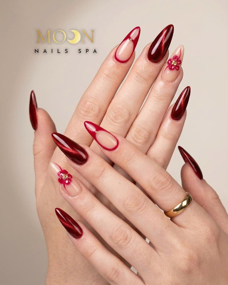 Moon Nails Spa Logo