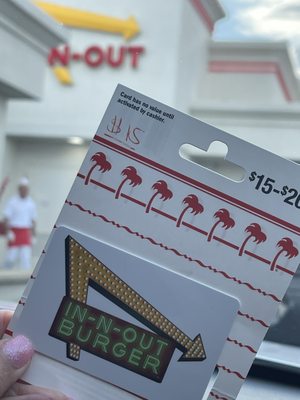 In-N-Out Burger by null