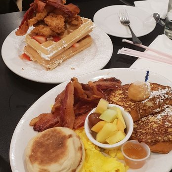 Maple Leaf Diner - American Near Me - Dallas, Texas Maple Leaf Diner - American Near Me - Dallas, Texas