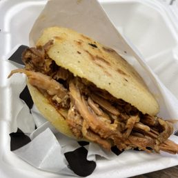 Pernil Arepa