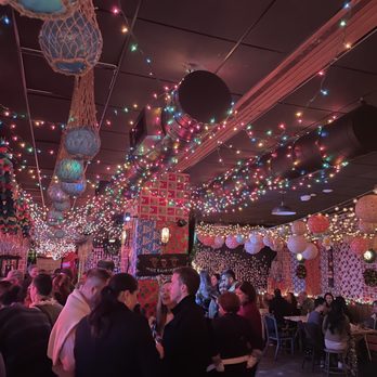 Kona's - Inside festive decorations - Bars Near Me - San Francisco, California Kona's - Inside festive decorations - Bars Near Me - San Francisco, California