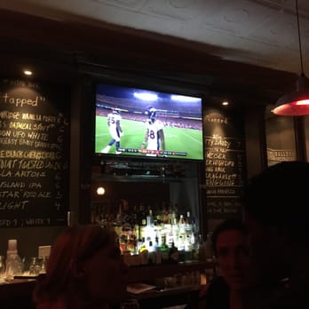 One Star - Main bar - Bars Near Me - New York, New York One Star - Main bar - Bars Near Me - New York, New York