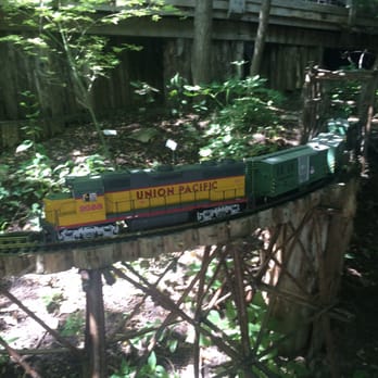 Lauritzen Gardens - Model train garden - Venues & Event Spaces Near Me - Omaha, Nebraska