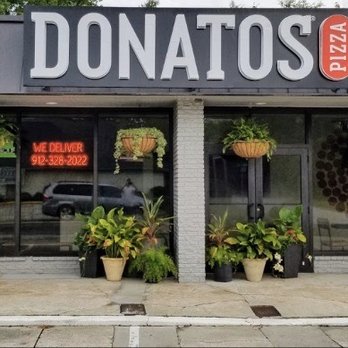 Donatos Pizza - Front entrance - Pizza Near Me - Savannah, Georgia