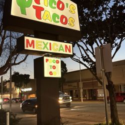 Tico's Tacos Sign