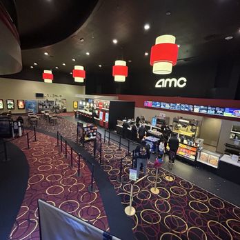 AMC Northbrook 14 - Cinema Near Me - Northbrook, Illinois