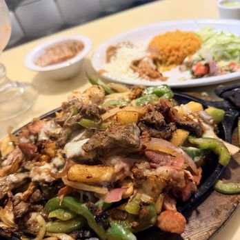 La Campana Mexican & Seafood Restaurant - Alambre - Mexican Near Me - Orlando, Florida