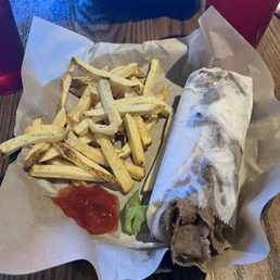 Gyro sandwich & frys